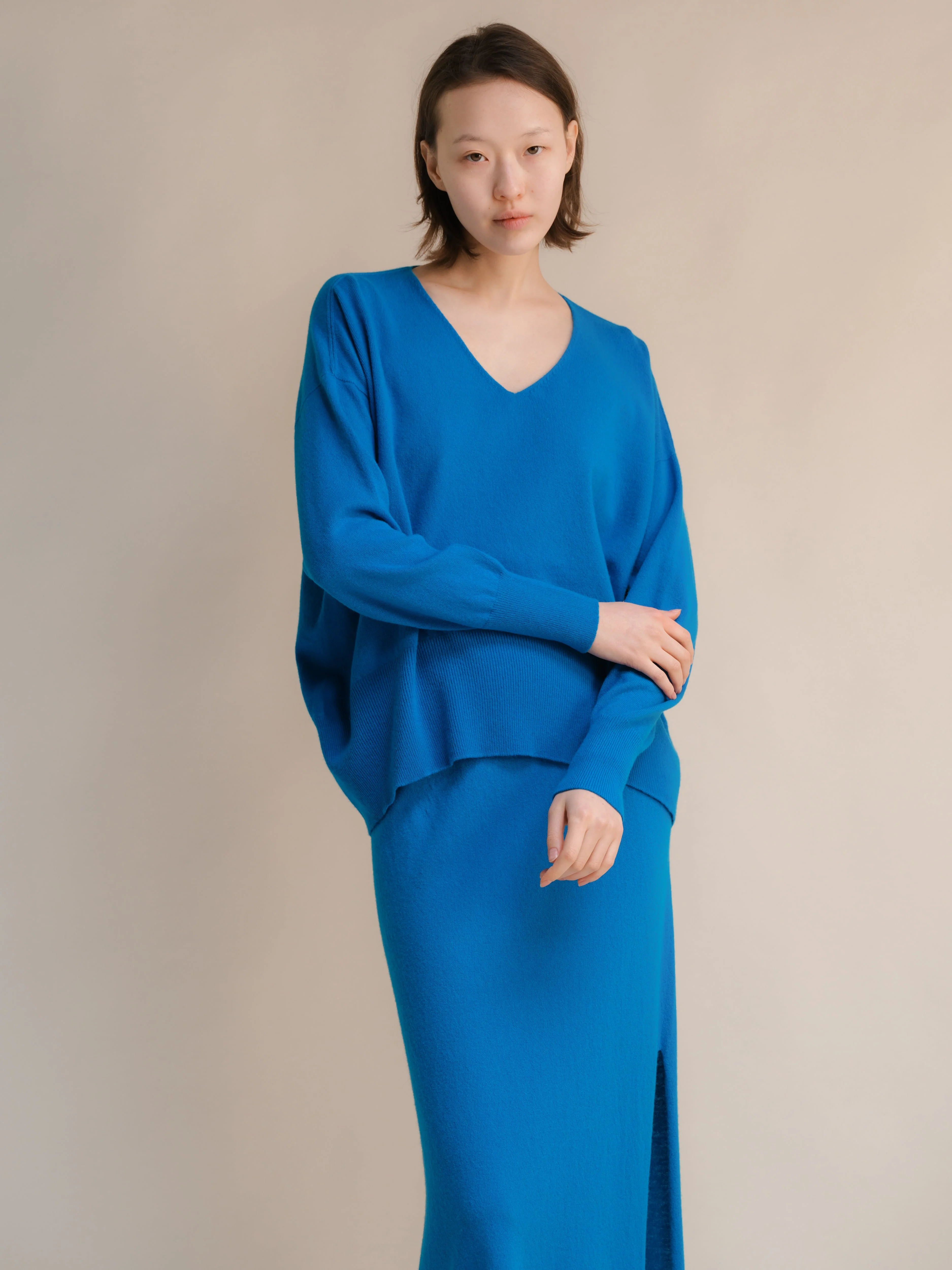 Wool & Cashmere Mix Maxi V-Neck Sweater - Image 14