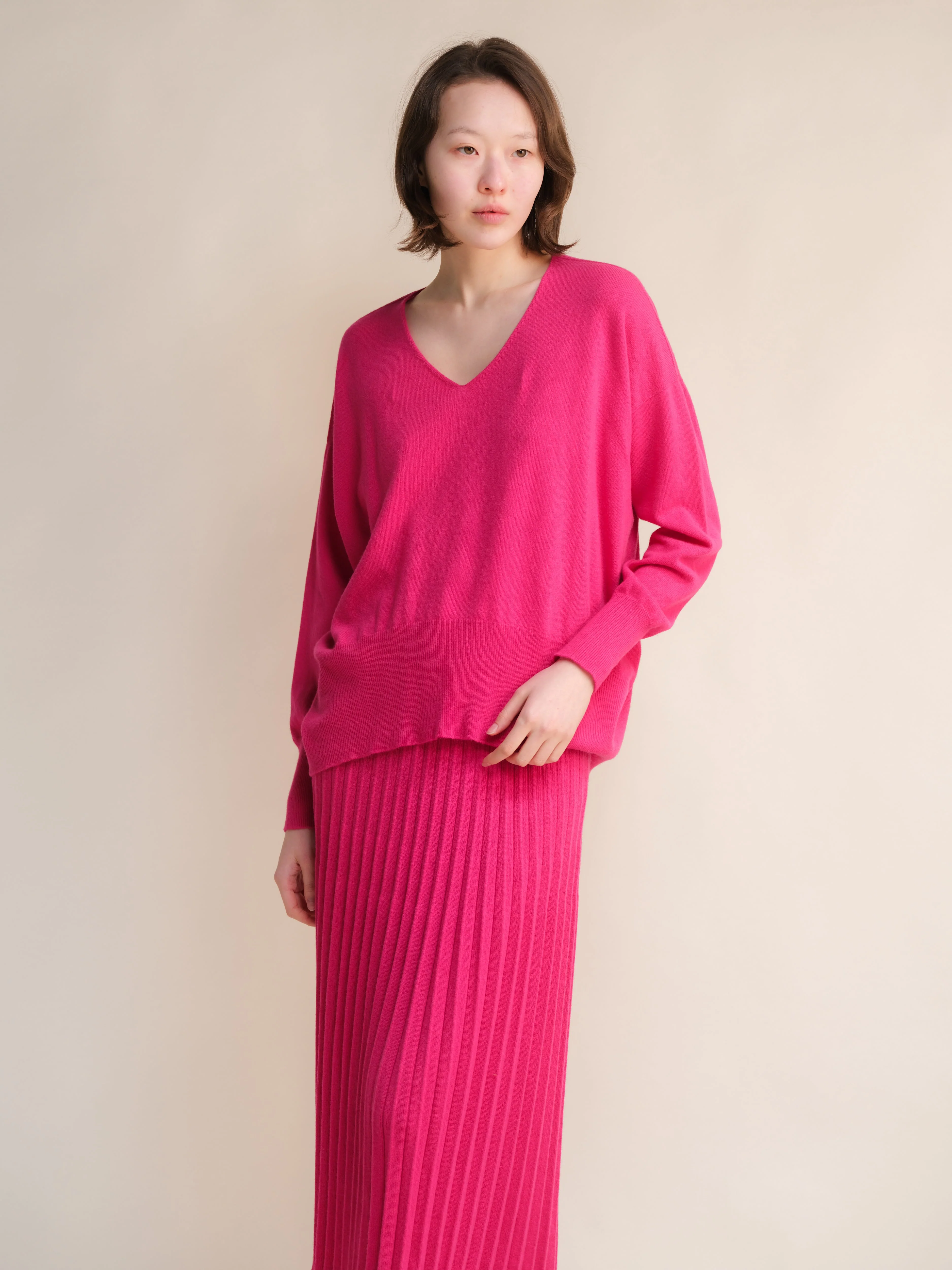 Wool & Cashmere Mix Maxi V-Neck Sweater - Image 24