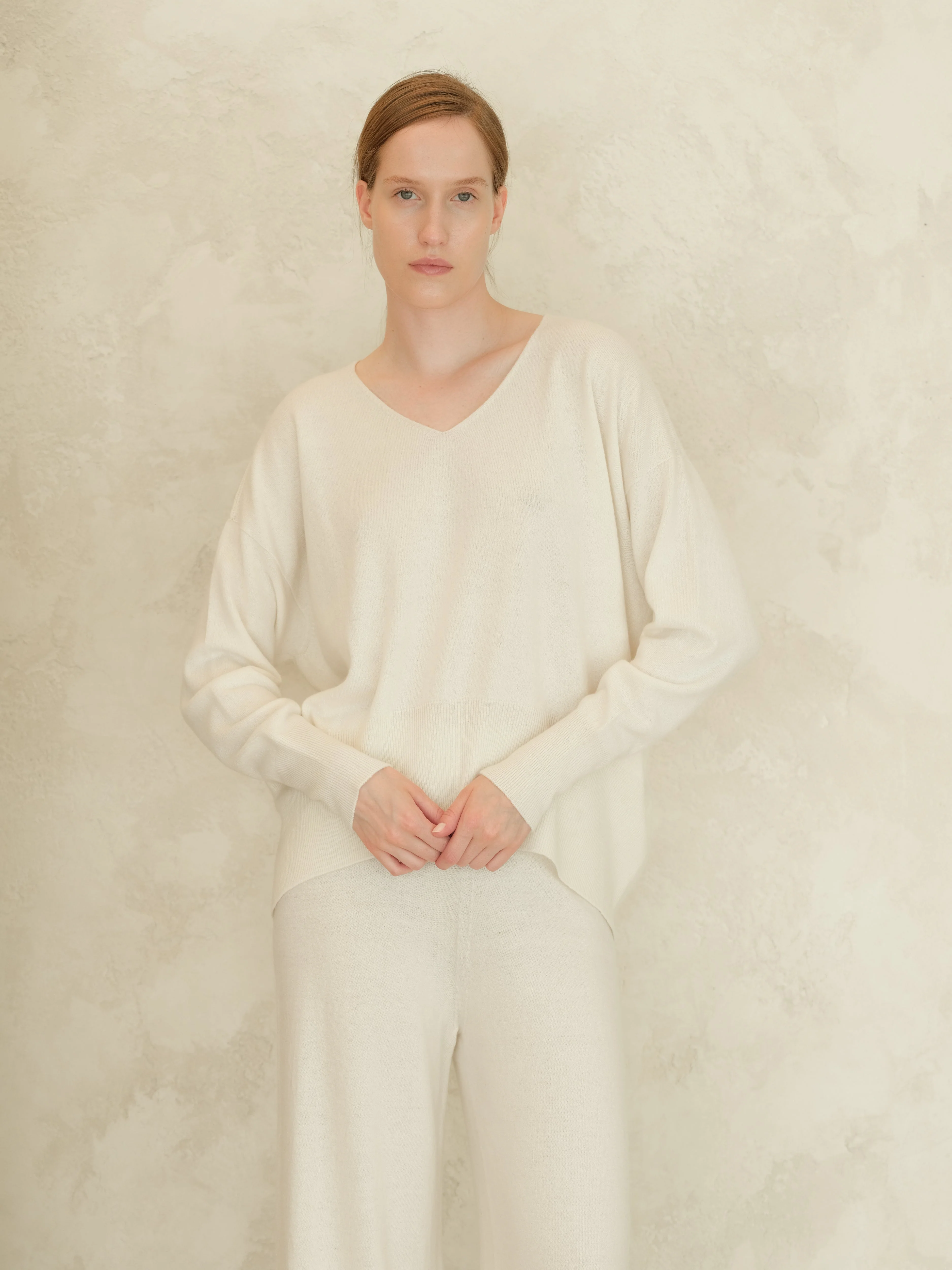Wool & Cashmere Mix Maxi V-Neck Sweater - Image 8