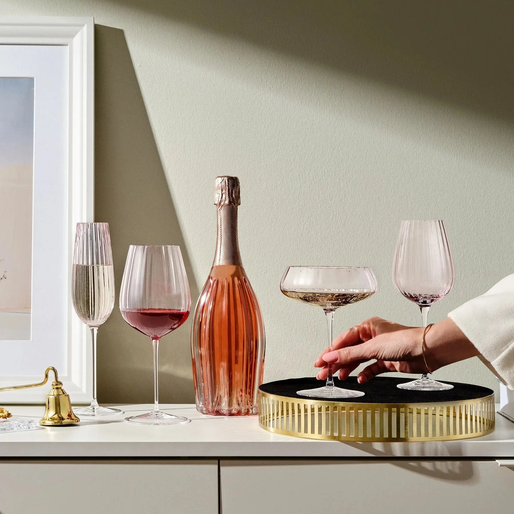 Round Up Dusty Rose Set of 2 White wine glasses - Image 4