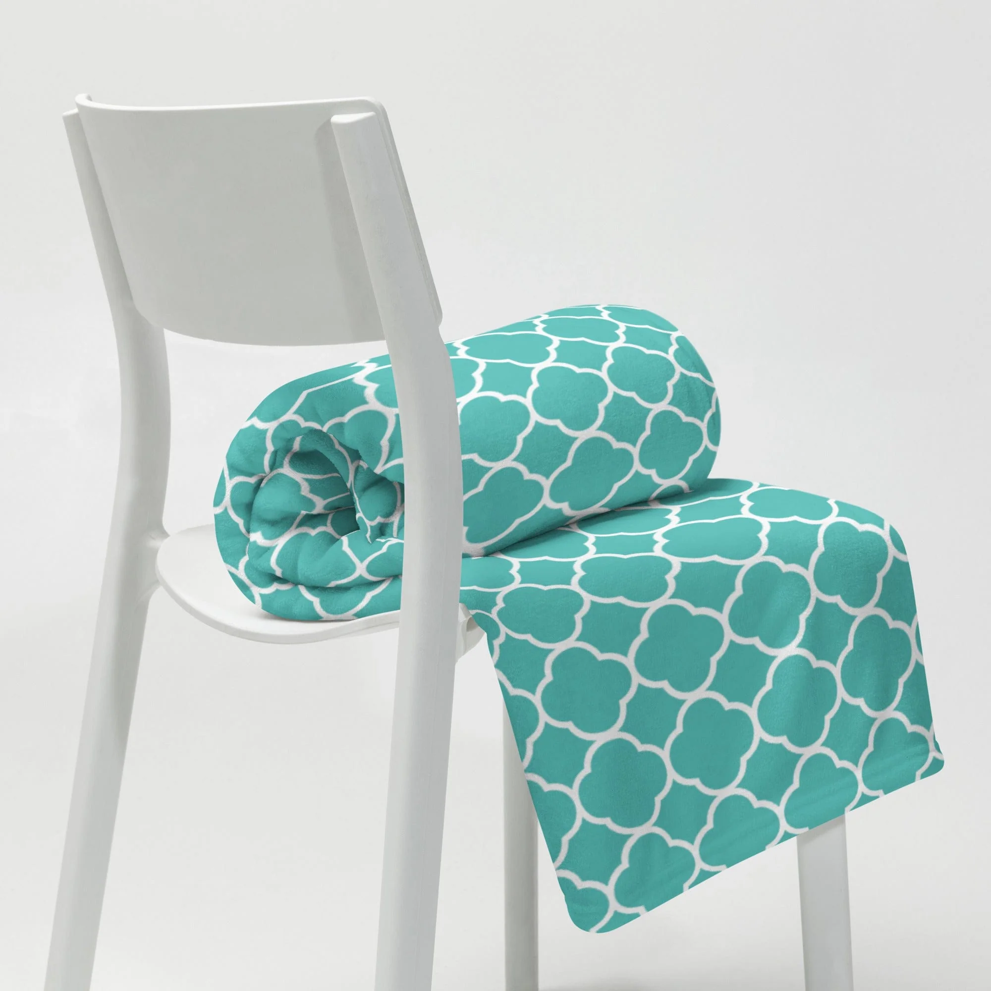 Turquoise Quatrefoil Throw Blanket - Image 9