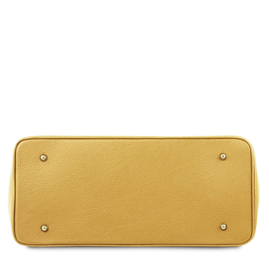 TL Bag - Leather handbag with golden hardware | TL141529 - Image 10