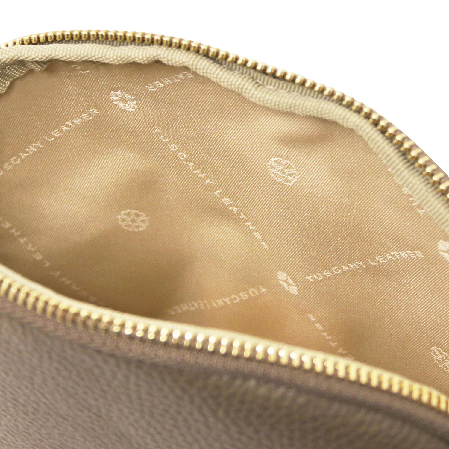 Vera - Soft leather toiletry case | TL142438 - Image 19